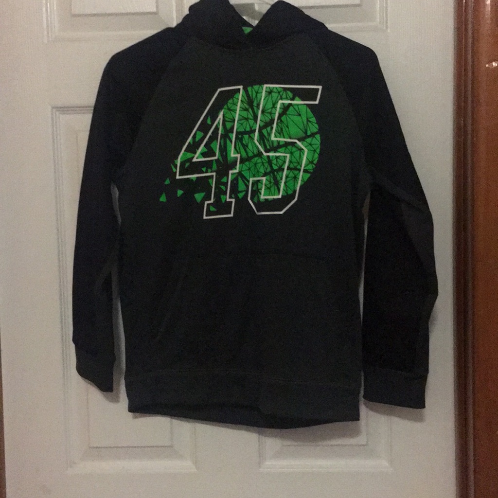 Children’s Place Hoodie Size 10-12 Nwot